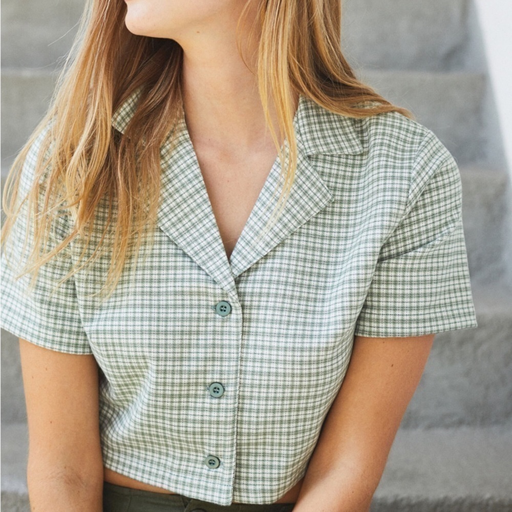 JOHN Galt green Gingham button down crop Top
